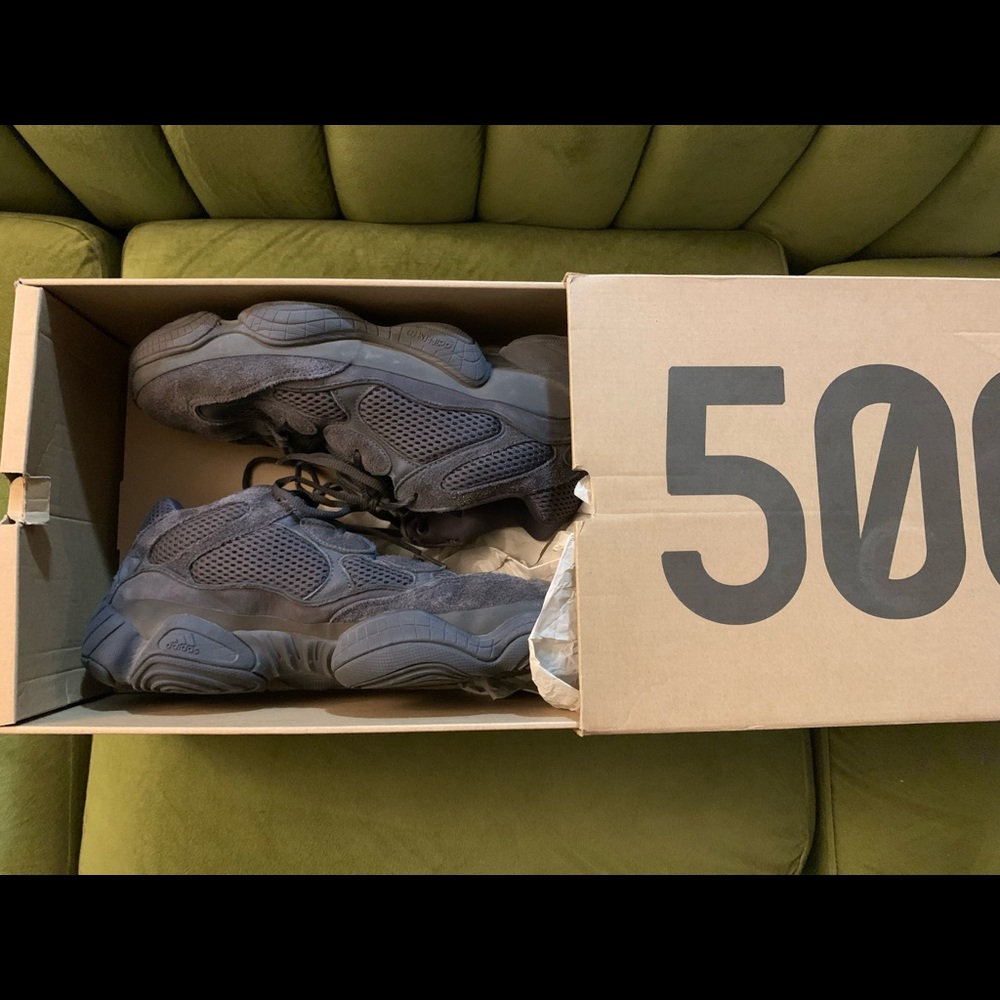 Men’s Yeezy 500 Utility Black, almost new!